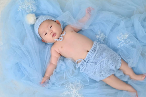 海拉尔怀孕肚子起小疙瘩很痒